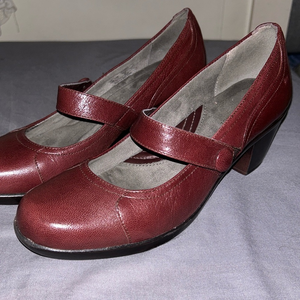 Maroon colored Mary Jane style heels size  9-10